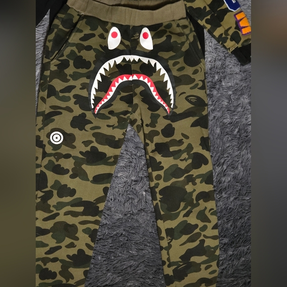 Bape Joggers - Picture 1 of 9